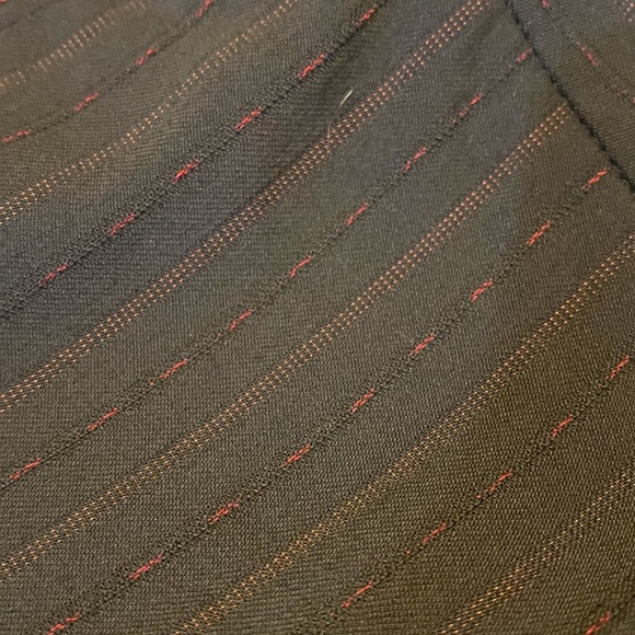 Tall 33.4 inseam Tahari lined suit. Pristine - Picture 8 of 13